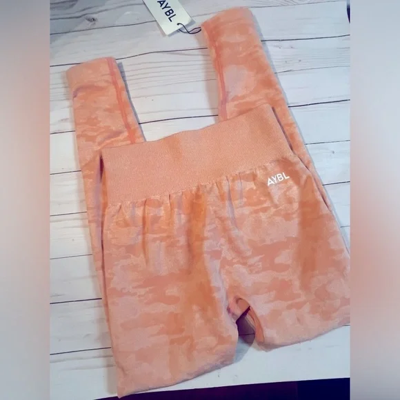 AYBL CAMO SEAMLESS LEGGING Peach Sz Small Women #BEAYBL - Picture 5 of 9